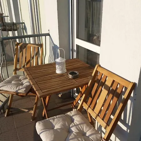 Varnagy Apartman אגר